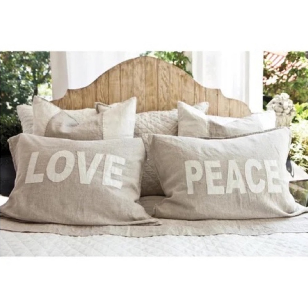 [Pom Pom at Home] Love & Peace Linen Shams